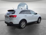Used 2017 Kia Sorento LX image 3