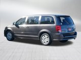 Used 2017 Dodge Grand Caravan SE image 5