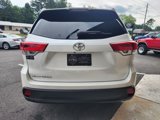 Used 2018 Toyota Highlander LE image 4