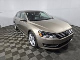 Used 2015 Volkswagen Passat TDI SE image 3