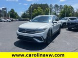 Certified 2023 Volkswagen Tiguan SE image 3