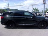 Used 2022 Ford Explorer XLT w/ Equipment Group 202A image 4