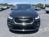 Used 2023 Chrysler Pacifica Touring-L image 3