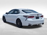 Used 2023 Toyota Camry SE image 3