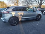 Used 2024 Ford Edge SE w/ Black Appearance Package image 5