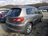 Used 2011 Volkswagen Tiguan SE image 3