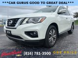 Used 2019 Nissan Pathfinder SV image 2