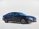 Used 2023 Nissan Altima 2.5 SV image 3