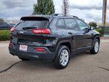 Used 2017 Jeep Cherokee Sport image 3