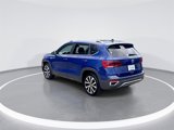 Used 2022 Volkswagen Taos SE w/ Panoramic Sunroof Package image 5