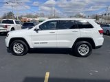 Used 2020 Jeep Grand Cherokee Laredo image 2