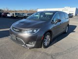 Used 2018 Chrysler Pacifica Touring Plus image 4