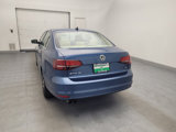 Used 2017 Volkswagen Jetta SE image 6