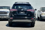 Used 2018 Toyota RAV4 SE image 5