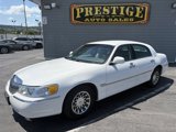 Used 2002 Lincoln Town Car Signature image 2