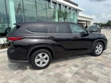 Used 2020 Toyota Highlander L image 2