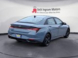Used 2022 Hyundai Elantra SEL image 5