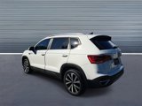 Used 2022 Volkswagen Taos SE w/ Panoramic Sunroof Package image 4