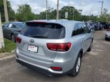 Used 2020 Kia Sorento LX image 2