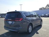 New 2025 Chrysler Pacifica Select image 5