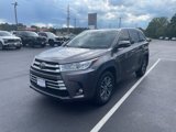 Used 2019 Toyota Highlander XLE image 3