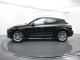 Certified 2023 Porsche Macan Turbo image 2