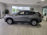 Used 2020 Nissan Rogue SV image 2