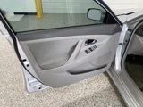 Used 2011 Toyota Camry LE image 4