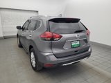 Used 2017 Nissan Rogue SV image 5