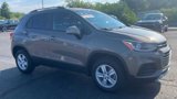Certified 2022 Chevrolet Trax LT w/ LT Convenience Package image 2
