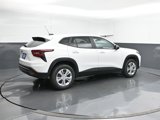 Used 2025 Chevrolet Trax LS image 5