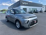 Used 2022 Kia Soul LX w/ Technology Package image 2