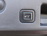 Used 2020 Chevrolet Equinox LT w/ Driver Convenience Package image 6