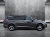 Used 2017 Chrysler Pacifica Touring-L image 4