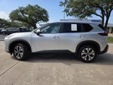 Used 2023 Nissan Rogue SV image 2