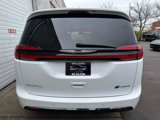 Used 2022 Chrysler Pacifica Touring-L w/ Uconnect Theater Family Group image 6