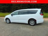 Used 2024 Chrysler Pacifica Touring-L image 6