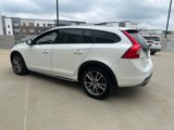 Used 2016 Volvo V60 T5 Cross Country w/ Convenience Package image 5