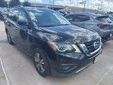 Used 2018 Nissan Pathfinder SV image 2