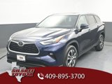 Used 2023 Toyota Highlander XLE image 3