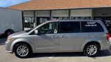 Used 2016 Dodge Grand Caravan SXT w/ UConnect Hands-Free Group image 2