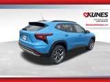 New 2025 Chevrolet Trax LT w/ Sunroof Package image 4