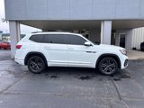 Used 2021 Volkswagen Atlas SE image 2