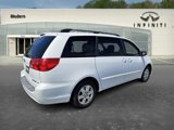 Used 2010 Toyota Sienna LE image 5