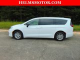 Used 2024 Chrysler Pacifica Touring-L image 4
