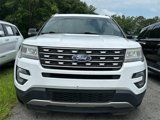 Used 2017 Ford Explorer XLT image 2