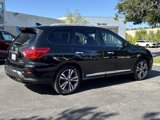 Used 2020 Nissan Pathfinder Platinum image 5