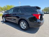 Used 2023 Ford Explorer XLT w/ Equipment Group 202A image 3