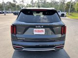 Used 2023 Kia Sorento S image 4
