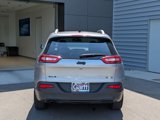 Used 2017 Jeep Cherokee Latitude image 4